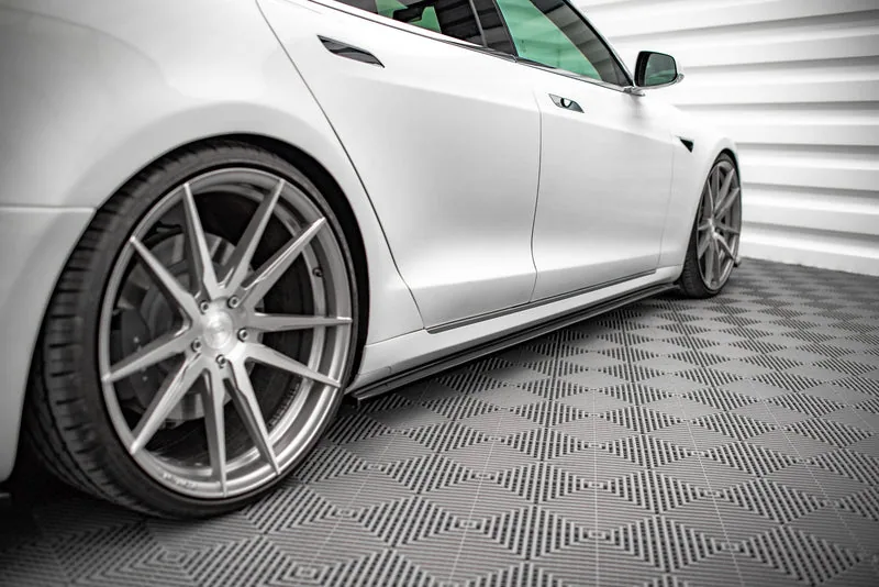 Side skirts — Tesla Model S Facelift (2016–2020)