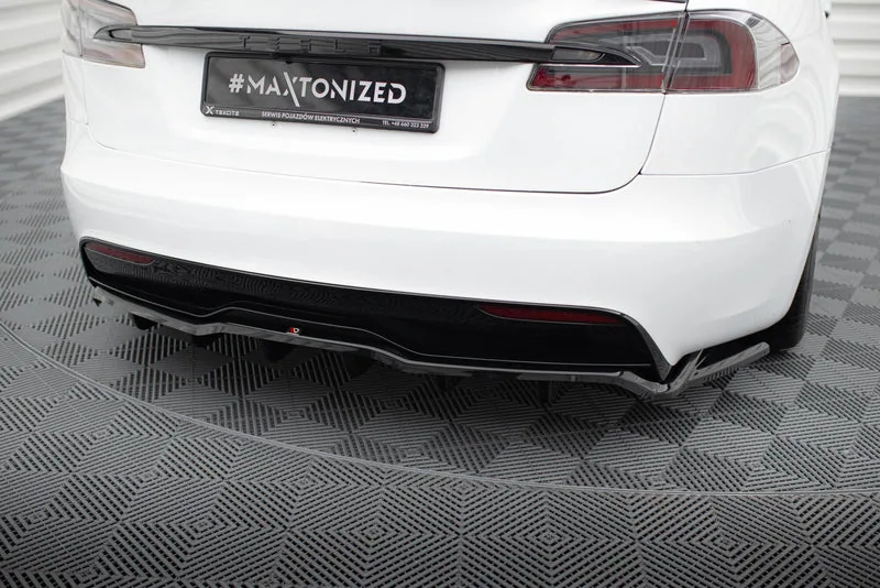 Задний сплиттер V.2 с вертикальными рёбрами — Tesla Model S Plaid Mk1 Facelift (2021–)