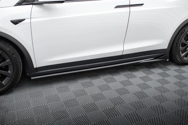 Side skirts — Tesla Model X Mk1 Facelift (2021–)