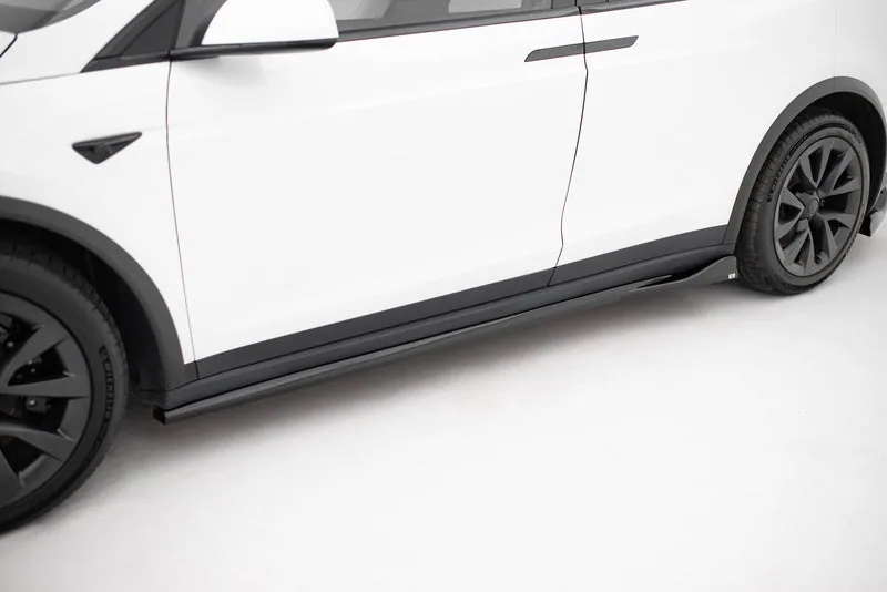 Side skirts V.2 — Tesla Model X Mk1 Facelift (2021–)