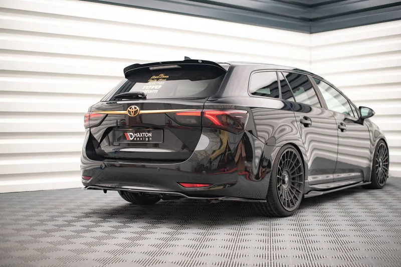 Spoiler cap — Toyota Avensis Mk3 Facelift Wagon (2015–2018)