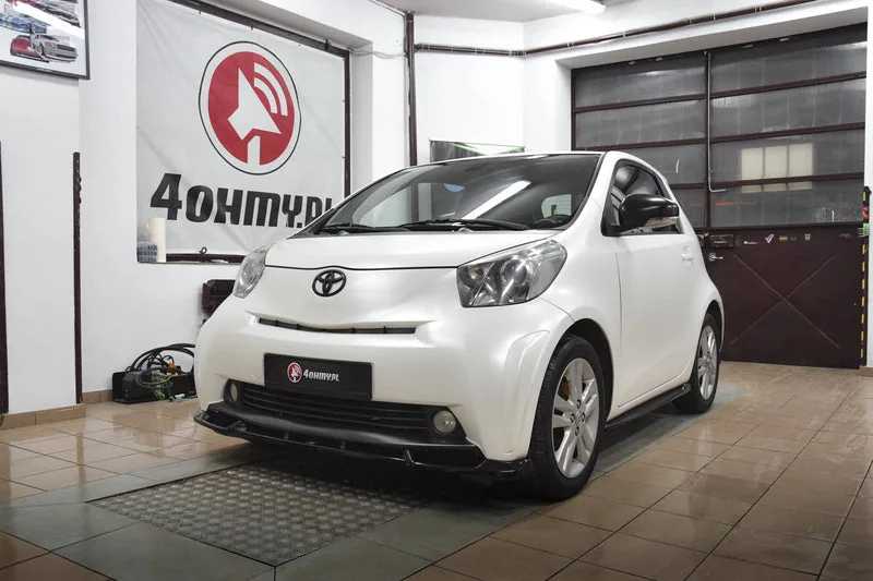 Esisplitter — Toyota IQ