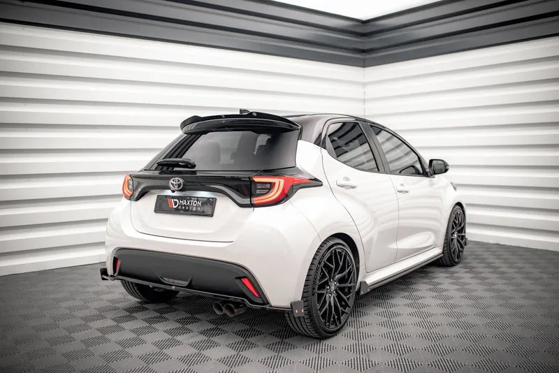 Задний сплиттер V.1 + накладки — Toyota Yaris Mk4 (2019–)