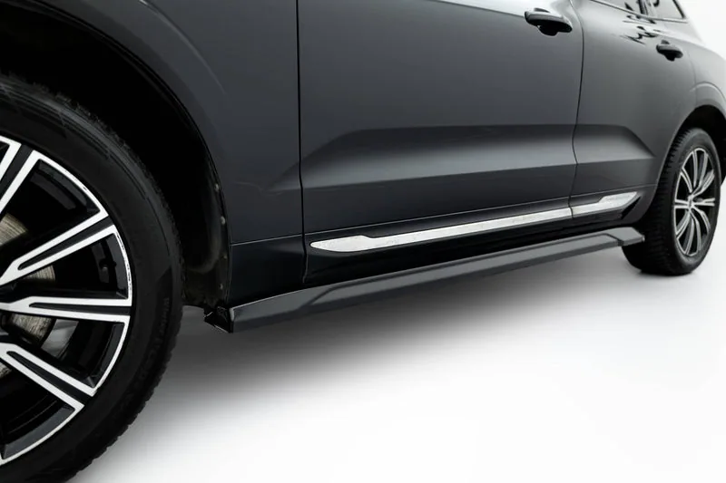 Side skirts — Volvo XC60 Mk2 (2017–2021)