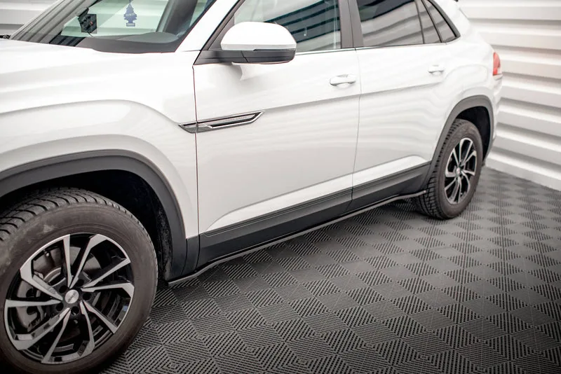 Side skirts — Volkswagen Atlas Cross Sport (2020–)