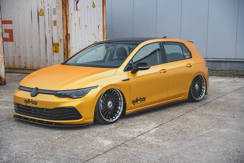 Накладки на пороги V.1 — Volkswagen Golf Mk8 (2020–)