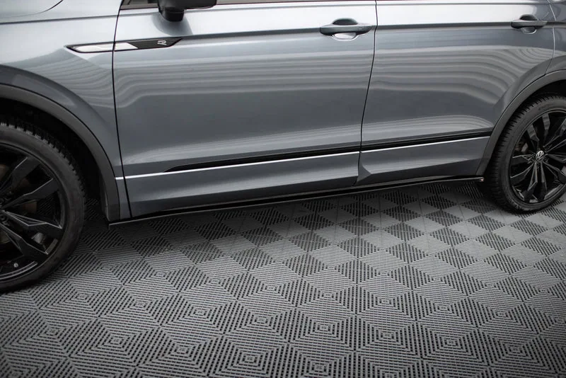 Side skirts — Volkswagen Tiguan Allspace Mk2 (2015–2020)