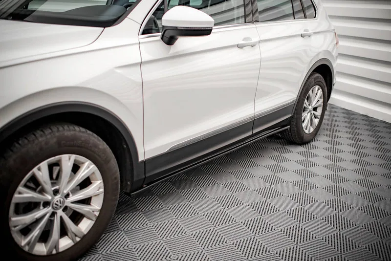 Side skirts — Volkswagen Tiguan Mk2 (2015–2020)