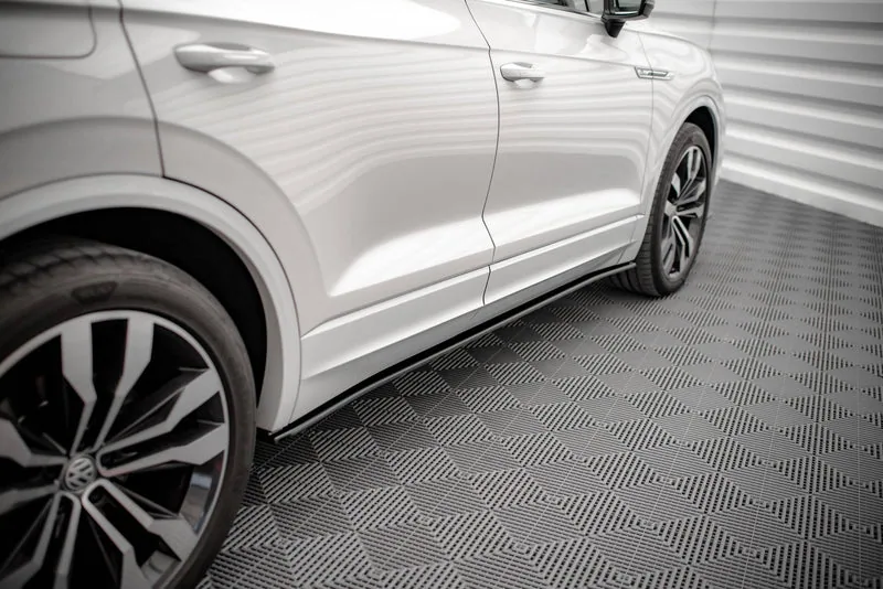 Side skirts — Volkswagen Touareg R-Line Mk3 (2018–2023)
