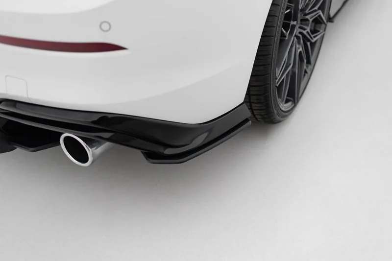 Tagumised küljesplitterid Street Pro V.2 — Volkswagen Golf GTI Mk8  Fits only with : VW-GO-8-GTI-CS-RS1G-GTIO_O (2020–)