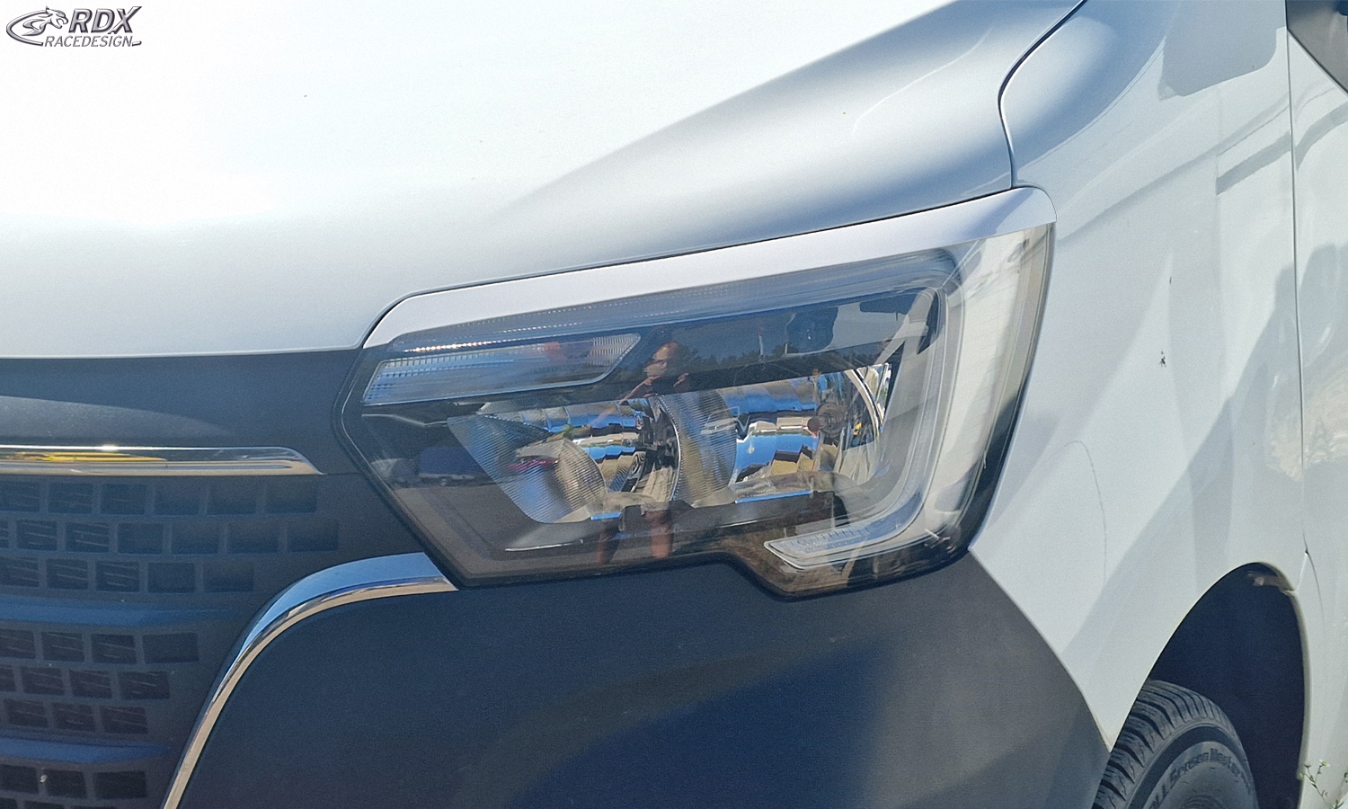 RDX esitulede kulmud – Renault Master (2019–2024) (läikivvalge)