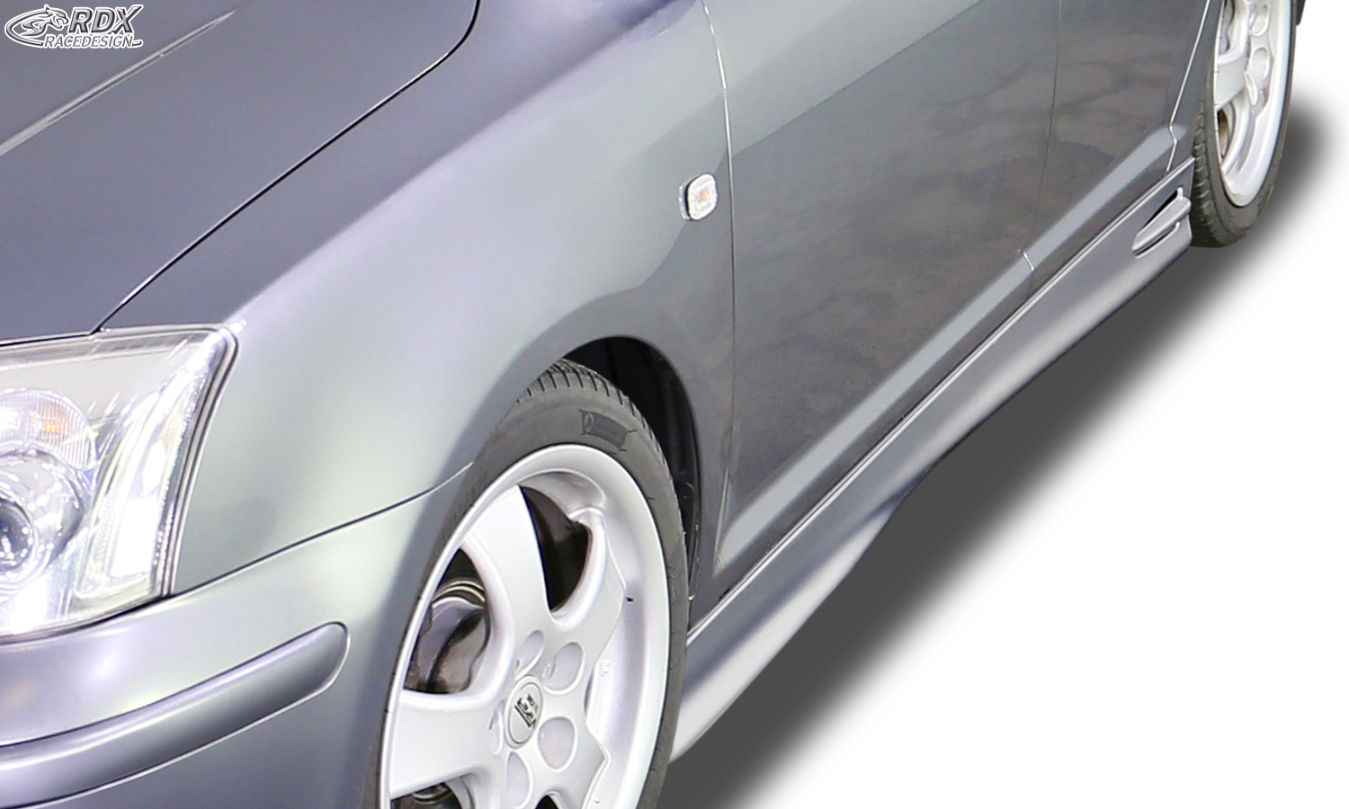 RDX GT4 side skirts – Toyota Avensis (T25) 2003–2009