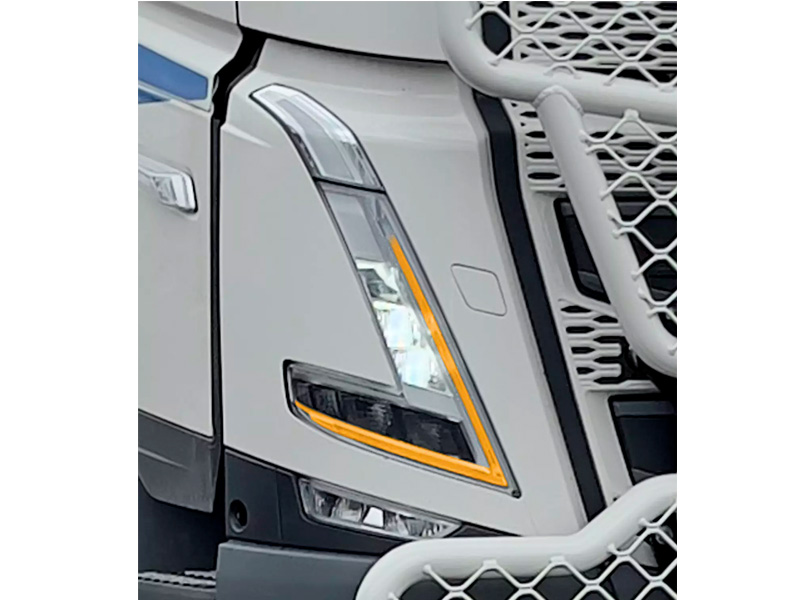 Комплект LED дневных ходовых огней Truckvision — Volvo FH5 2021–