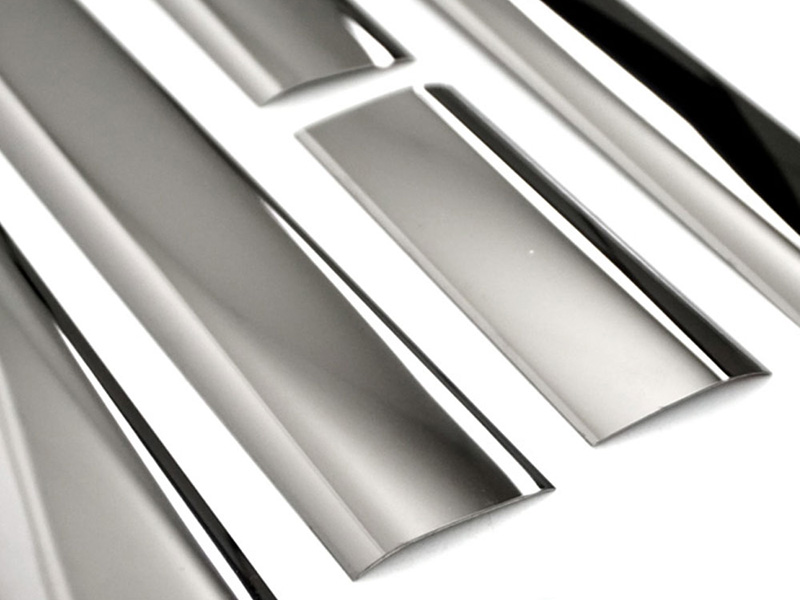 OMTEC Door moldings L2 — Volkswagen Transporter T5 2003–2015 / Volkswagen Transporter T6 2015–