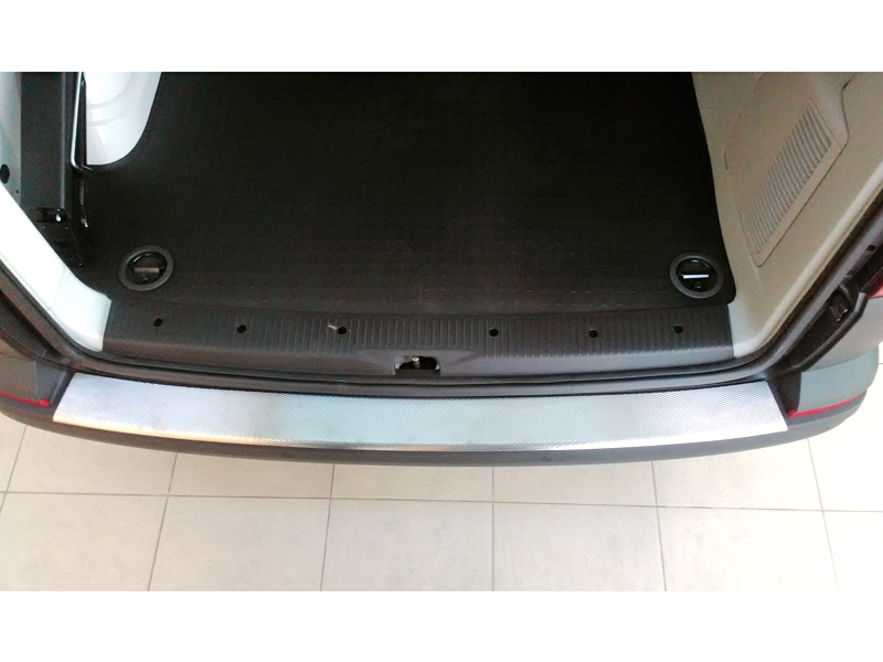 Metec Rear bumper protector plate — Volkswagen Transporter T5 2003–2015 / Volkswagen Transporter T6 2015–2019 / Volkswagen Transporter T6.1 2019–
