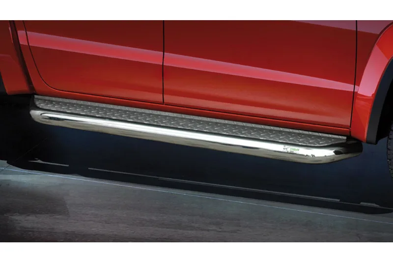 Подножки из нержавейки с рифлёной пластиной — Volkswagen Amarok (2009–2016)