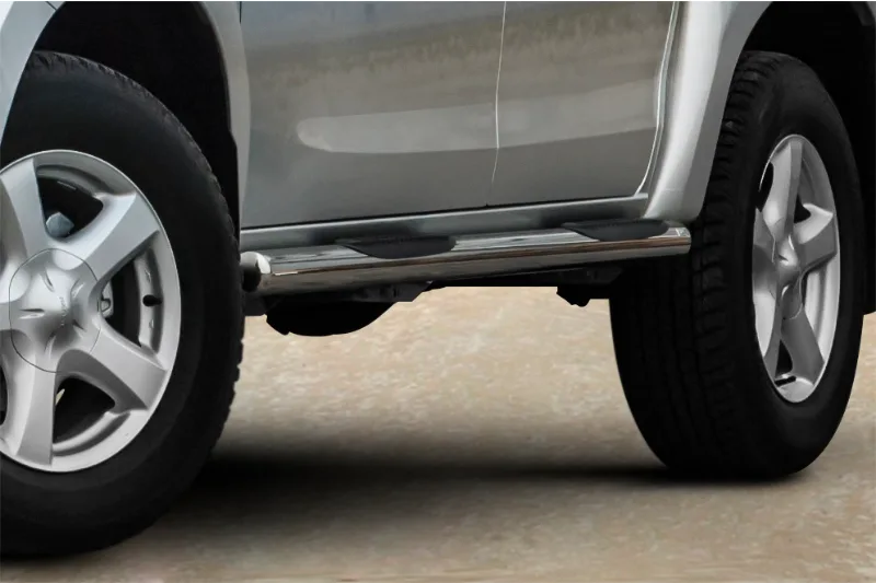 Roostevabad küljetorud plastastmetega — Isuzu D-Max (2012–2017)