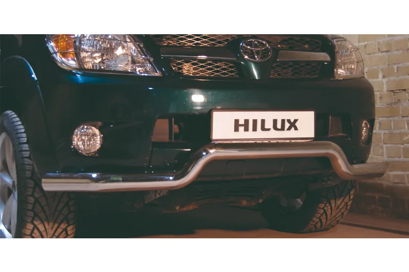 EC lai esikaitse — Toyota Hilux (2005–2015)