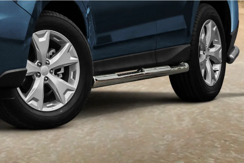 Roostevabad küljetorud rihveldatud astmetega — Subaru Forester (2013–)