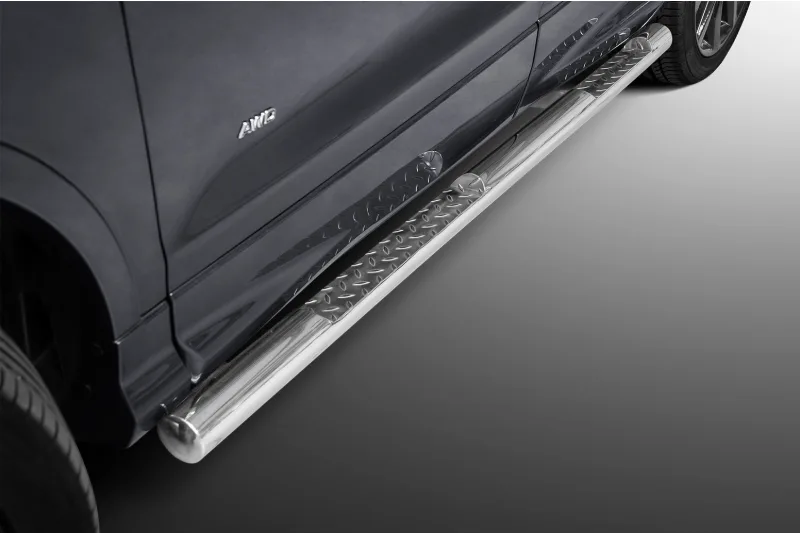 Roostevabad küljetorud rihveldatud astmetega — Ford Kuga (2017–2019)
