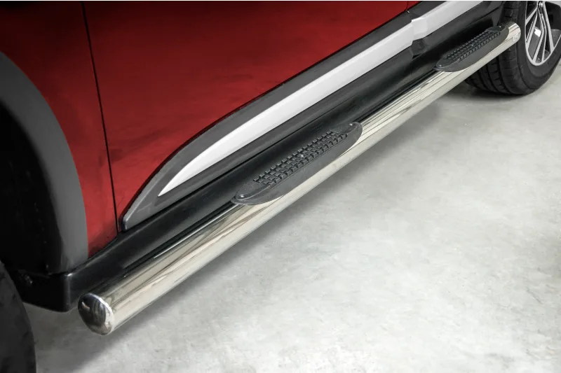 Roostevabad küljetorud plastastmetega — Mitsubishi Outlander (2015–2018)