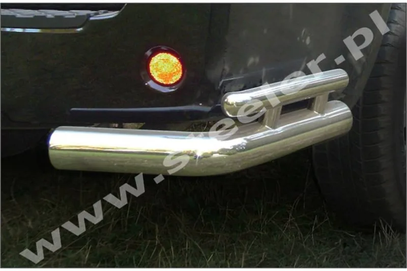 Rear corner protection — Nissan Pathfinder (2010–)