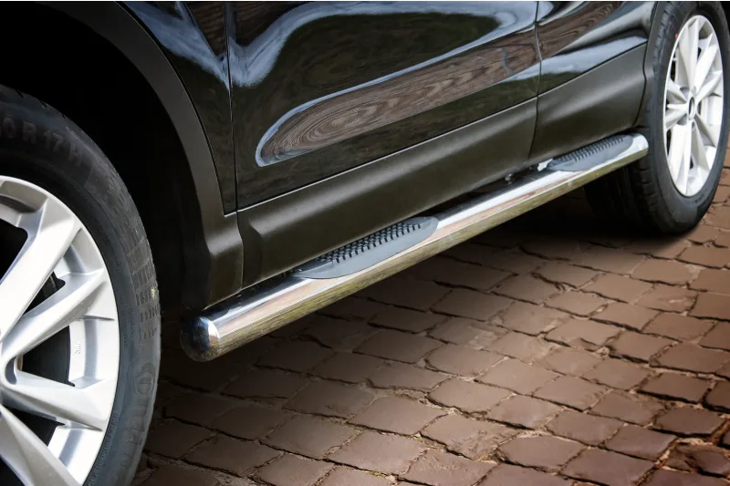 Roostevabad küljetorud plastastmetega — Nissan Qashqai (2013–2017)