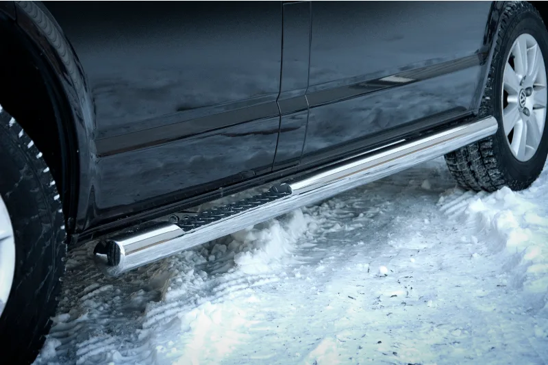 Roostevabad küljetorud rihveldatud astmetega — Volkswagen T6.1 (2019–)