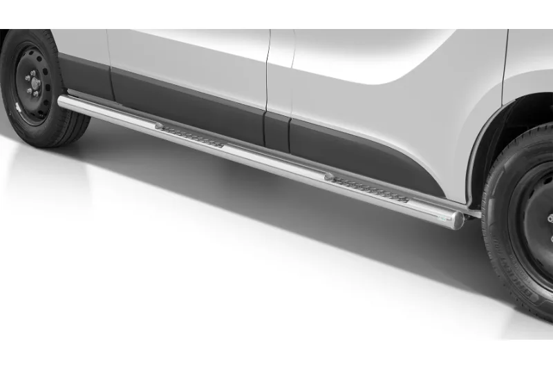 Stainless steel side bars with checker plate steps — Renault Trafic (2019–)