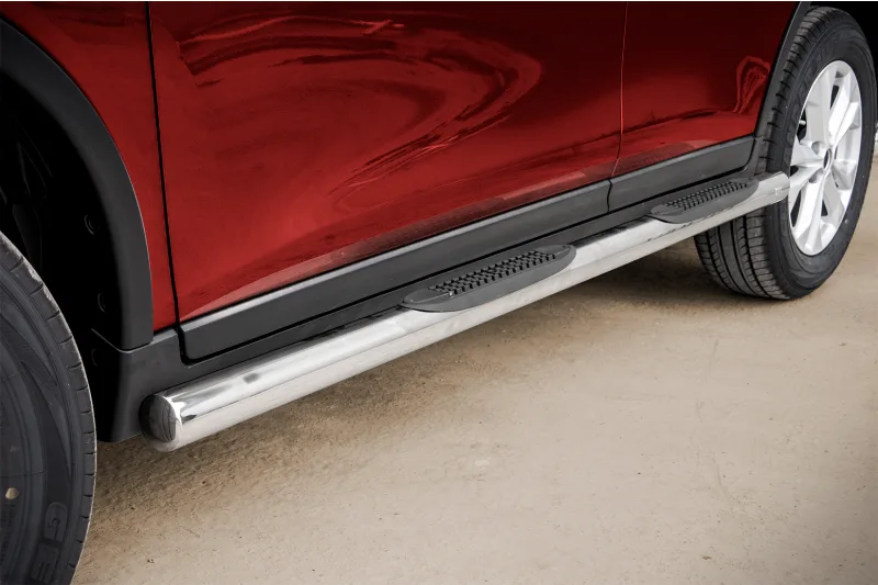 Stainless steel side bars with plastic steps — Nissan X-Trail (2014–2017)