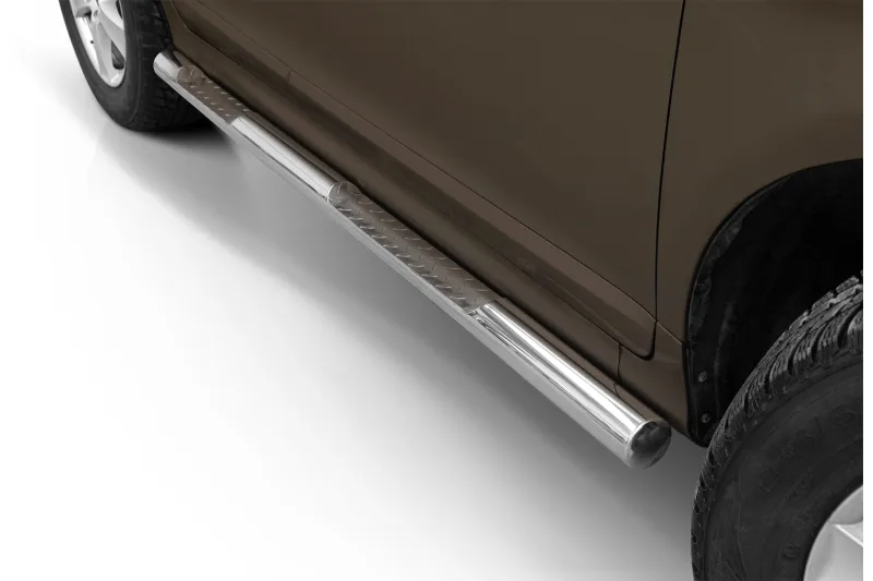 Roostevabad küljetorud rihveldatud astmetega — Volvo XC60 (2014–)
